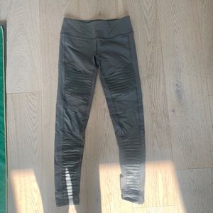 Alo Leggings